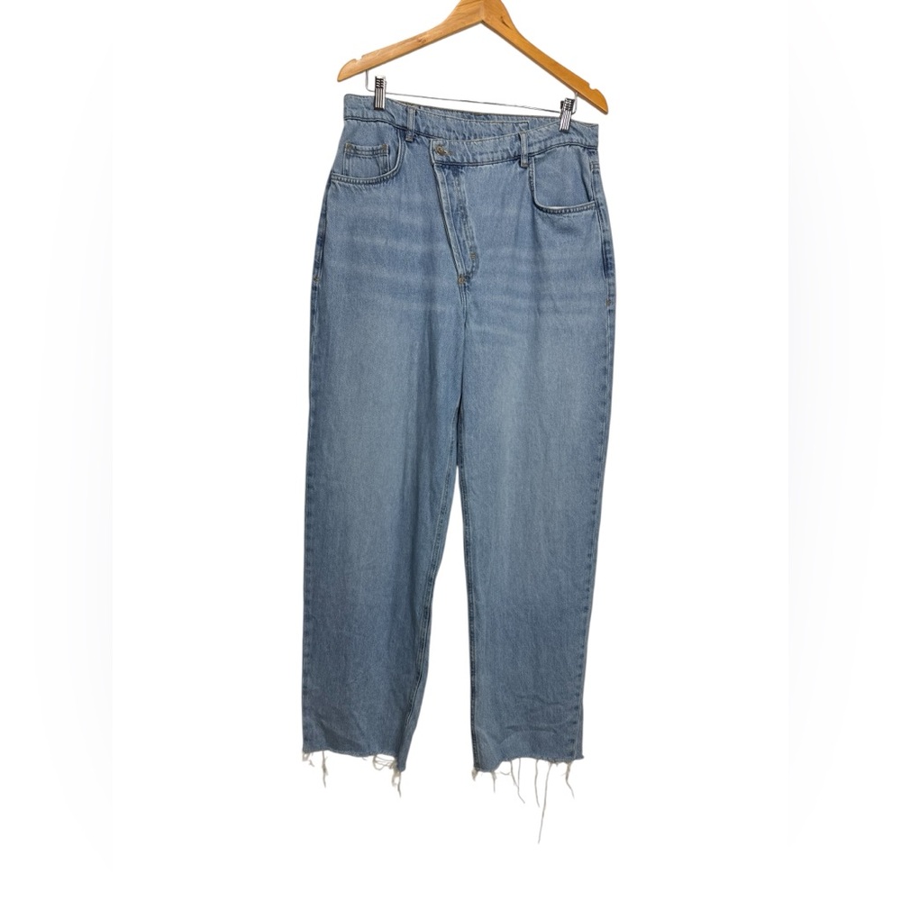 Collusion High Rise Cross Over Blue Jeans with Relaxed Straight-Leg Fit